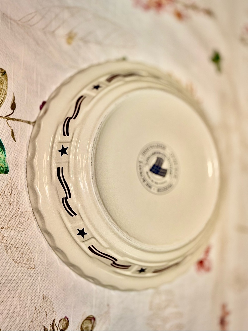 Longaberger Pottery ALL-AMERICAN 🎆🇺🇸🎆 Pie Plate - Picture 8 of 10